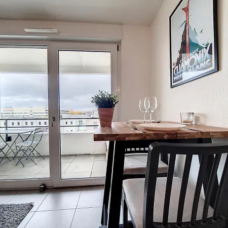 Mathis - Tram - - Recent Apartment